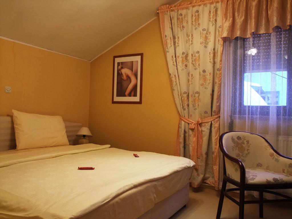 Bed & Breakfast Vila Stanisic Пожега Номер фото